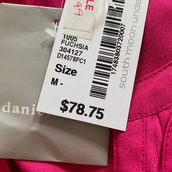 Daniel Rainn sleeveless top - Picture 8 of 9